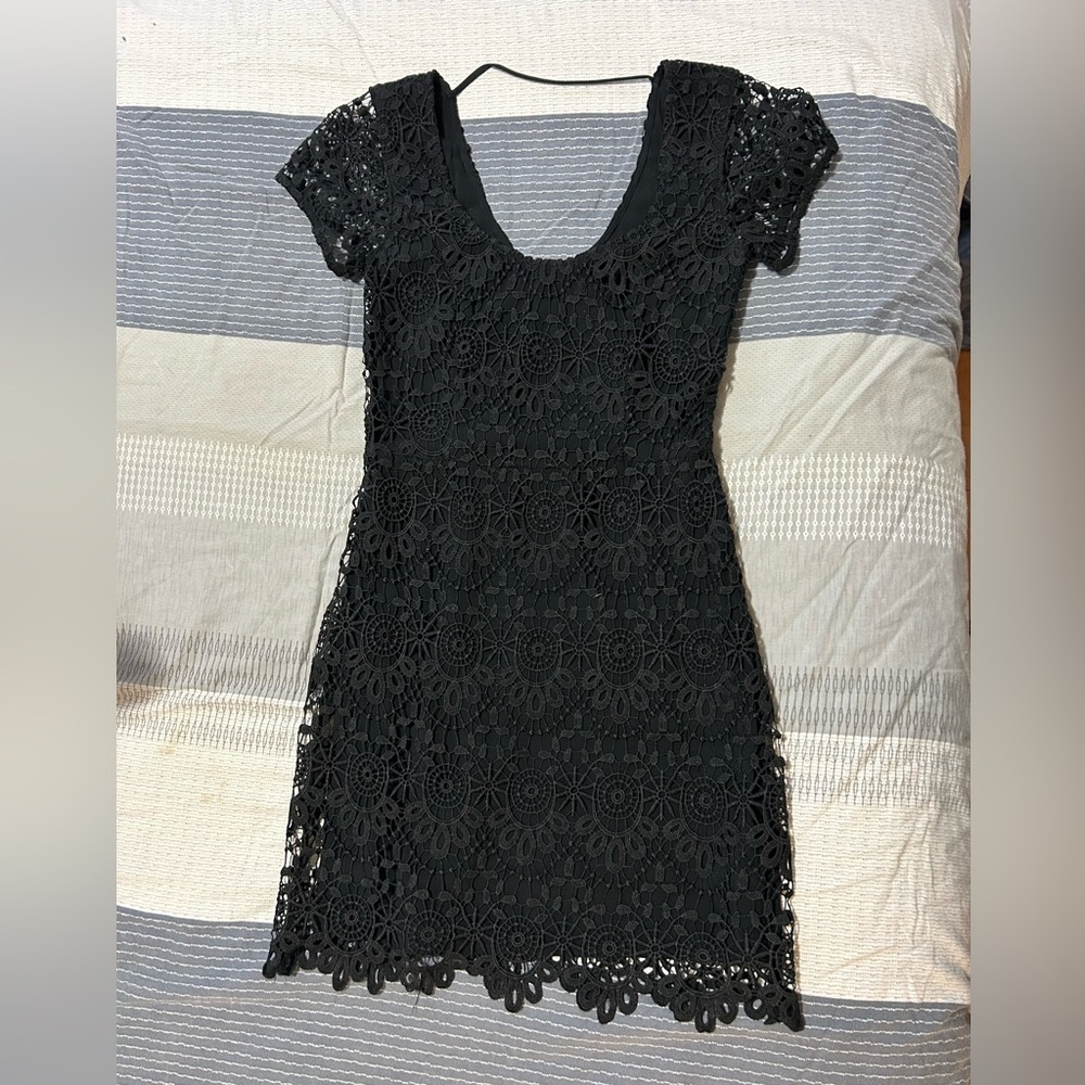 Hollister crochet style dress